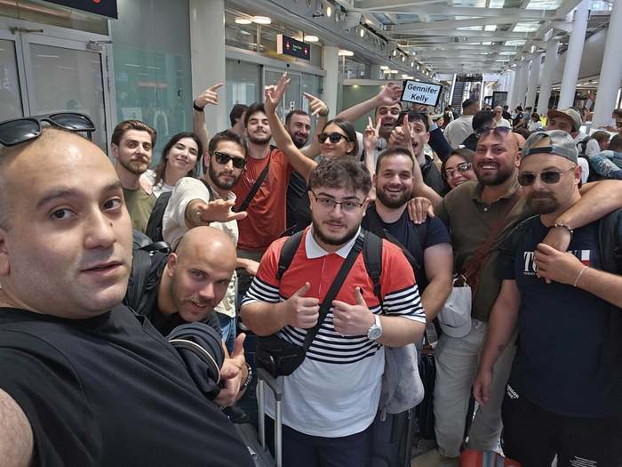 ფინალის მონაწილეები აეროპორტში