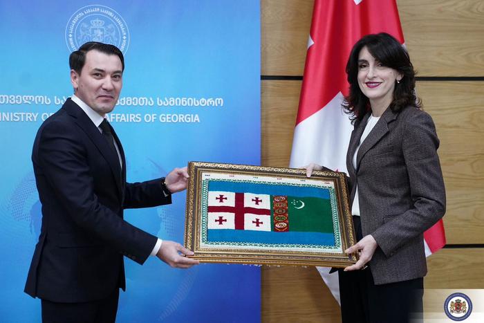 მაკა ბოჭორიშვილი და დოვლეტმირატ სეიტმამედოვი, თურქმენეთის ელჩი საქართველოში